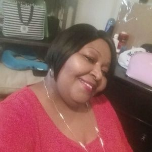 Meet your Posher, Cynthia